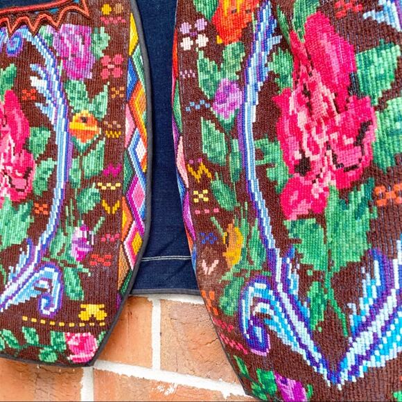 Vintage Cross Stitch Handmade Vest Bright Embroidered Floral Rose Medium - Picture 2 of 6